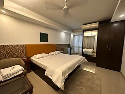 Locals Stay Hauz Khas