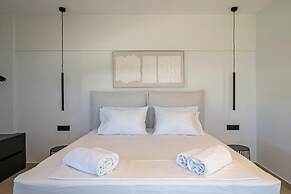 Aethra Grand- Luxury 5-bed Villa 850m From Beach