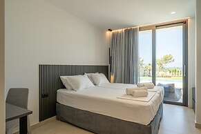 Aethra Grand- Luxury 5-bed Villa 850m From Beach