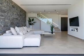 Aethra Grand- Luxury 5-bed Villa 850m From Beach