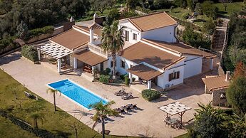 Olive Grove Luxurious Villa With Private Pool Est