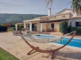 Olive Grove Luxurious Villa With Private Pool Est