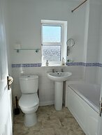 Victoriadock-3bedrooms-1bathroom-wifi-parking