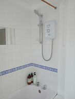 Victoriadock-3bedrooms-1bathroom-wifi-parking