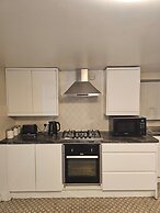 Basement Apartment Near City Centre