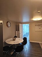 Basement Apartment Near City Centre