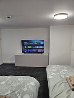 Basement Apartment Near City Centre