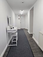 Basement Apartment Near City Centre