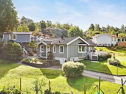 6 Person Holiday Home in Svanesund-by Traum