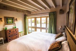 West Lexham Wellness and Retreat Centre