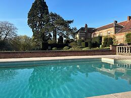 West Lexham Wellness and Retreat Centre