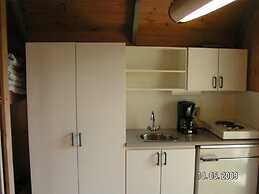 Cabin in Camping Resort-shared Bathroom