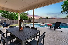 The Mad Hatter Heated Pool Gameroom