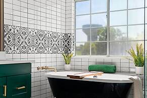 The Mad Hatter Heated Pool Gameroom