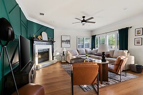 The Mad Hatter Heated Pool Gameroom