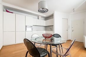 Santo Stefano Design Apartment by Wonderful Italy