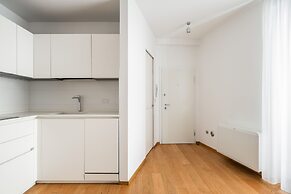 Santo Stefano Design Apartment by Wonderful Italy