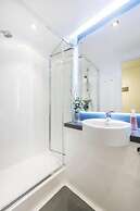 Student Only Hollis Croft