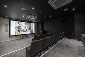 Student Only Hollis Croft