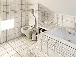 10 Person Holiday Home in Tjome