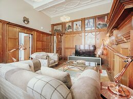 Outstanding Massive Apartment With Character