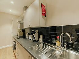 Chic & Cheerful 1bedroom in Historic Building