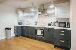 Stunning Quiet Apartment in Historic Building