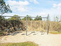 Beautiful Cabin in Camping Resort, Pandrup