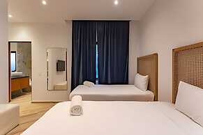 Oasis Yaaxlum Studios lock off