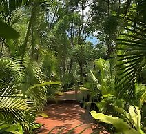 Oasis Yaaxlum Studios lock off