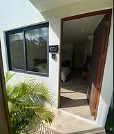 Oasis Yaaxlum Studios lock off