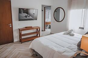 Oasis Yaaxlum Studios lock off