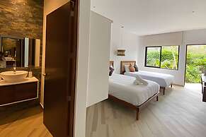 Oasis Yaaxlum Studios lock off