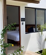 Oasis Yaaxlum Studios lock off