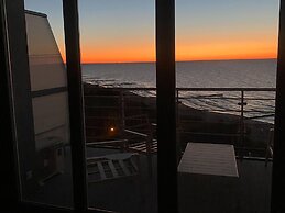 Penthouse for 4 People With sea View