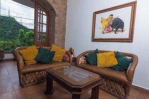 Charming 2BR Romantic Zone Private Pool