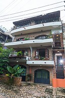 Charming 2BR Romantic Zone Private Pool