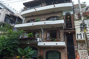 Charming 2BR Romantic Zone Private Pool