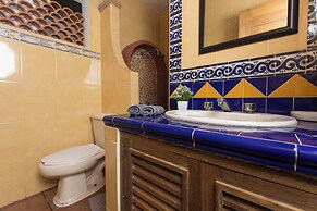 Charming 2BR Romantic Zone Private Pool