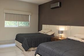 Luxurious Getaway w Private Pool Garden