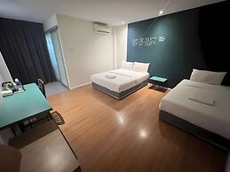 Sky Hotel Cheras Maluri