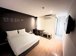 Sky Hotel Cheras Maluri