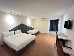 Sky Hotel Cheras Maluri