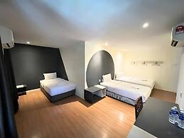 Sky Hotel Cheras Maluri