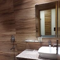 Sargawa The Palace Resort