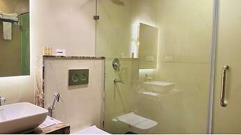 Sargawa The Palace Resort