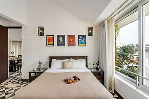 Modern 2bhk w Rooftop Pool 10 Mins Drive to Beach