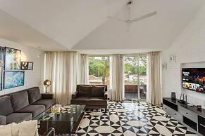 Modern 2bhk w Rooftop Pool 10 Mins Drive to Beach