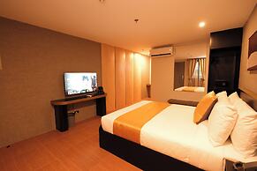 The Quarters by Rosey