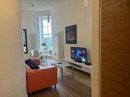 Spacious one bed Quartermile Apartment With Breathtaking Park Views - 